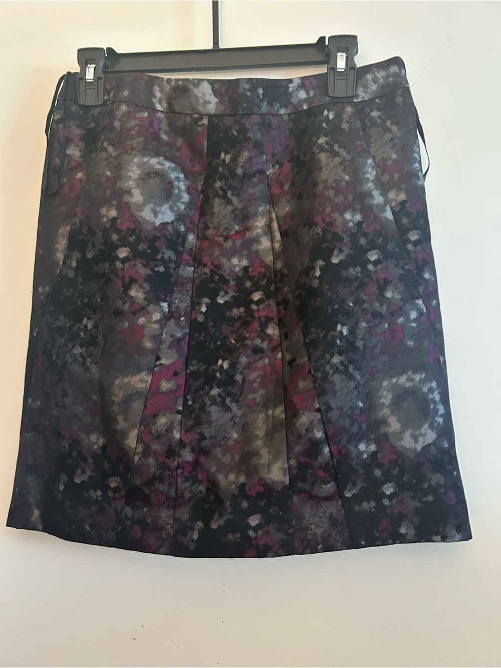 Anne Klein Black & Purple A-Line Pleated Skirt